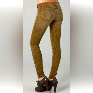 Current/Elliott Women's Y2K Boa Print Ankle Skinny Jeans in Brown Size 29